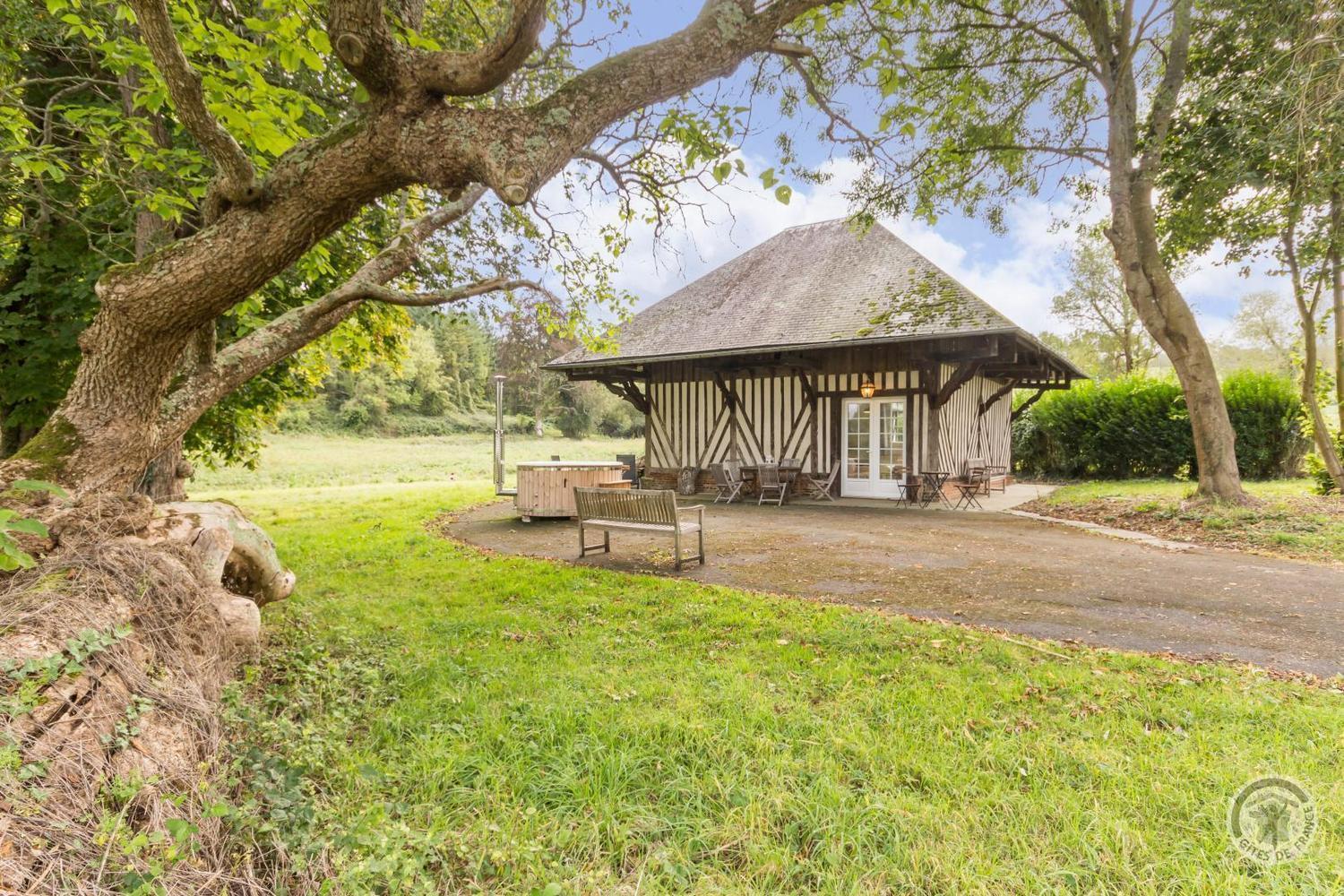 L'Atelier A L'Oree Des Bois Saint-Pierre-en-Auge Esterno foto