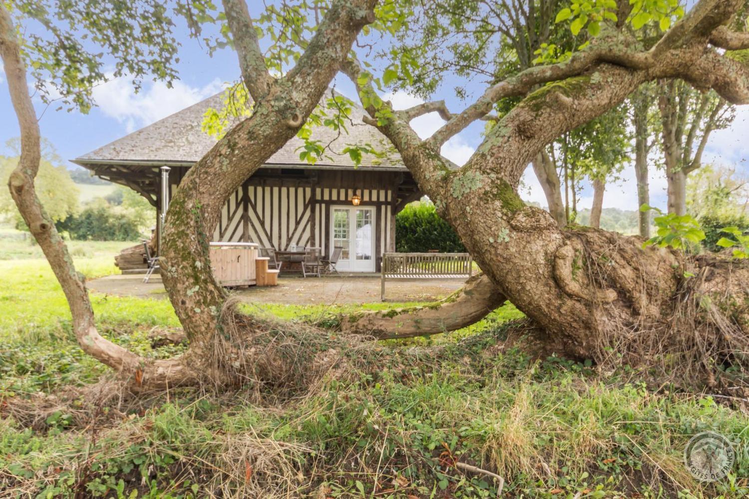 L'Atelier A L'Oree Des Bois Saint-Pierre-en-Auge Esterno foto